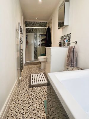 En suite- click for photo gallery
